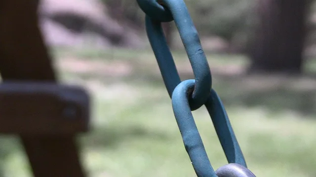 chain, link, metal, connection, strength, linked, steel, chain link. Broken link building for UK websites: a step-by-step guide